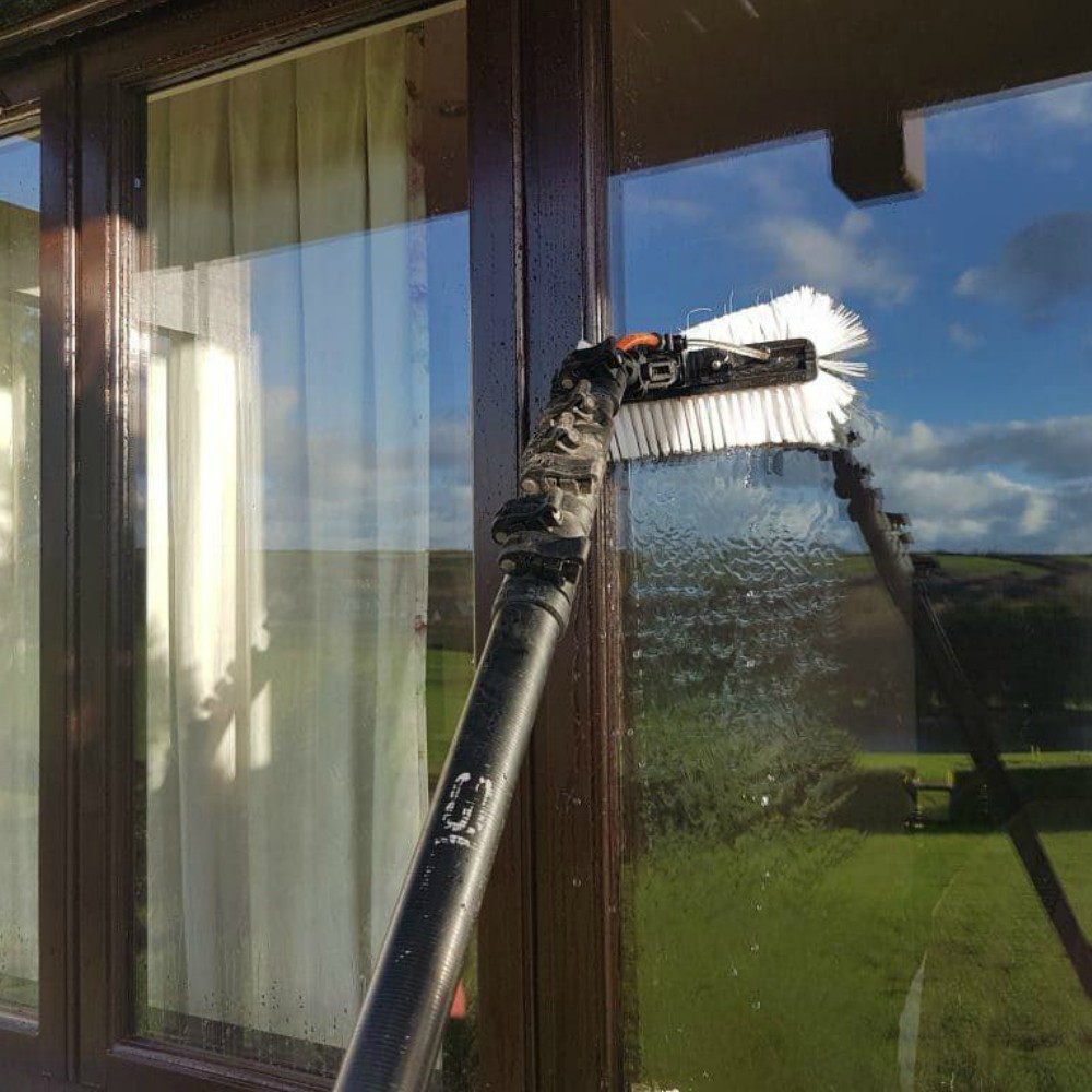 Window cleaning in Indianapolis from local experts