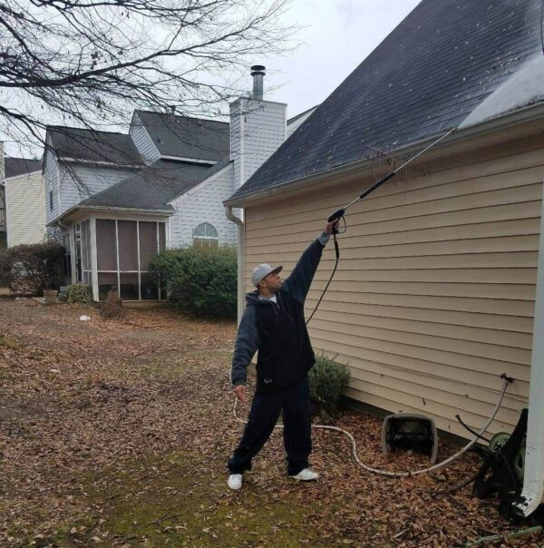 Power Washer Roof Cleaner