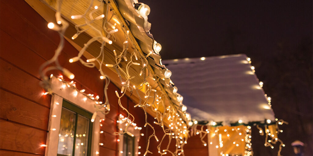 Christmas Light Ideas to Brighten Your Home's Exterior